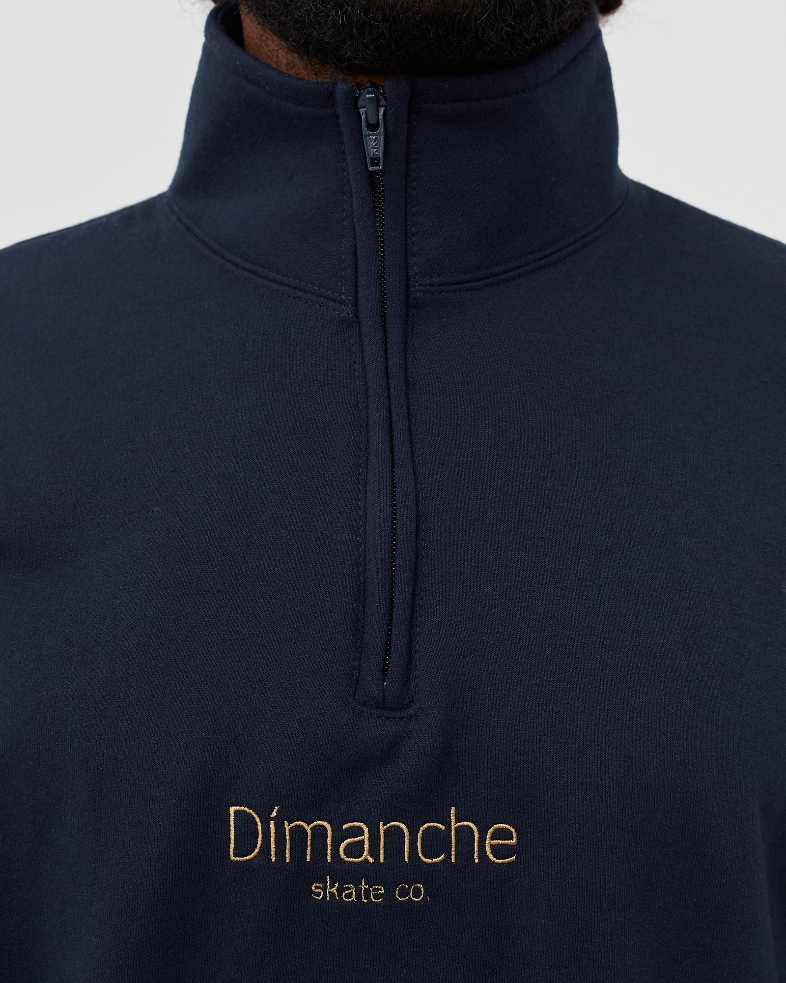 CHAMPION QUARTER-ZIP SWEATSHIRT