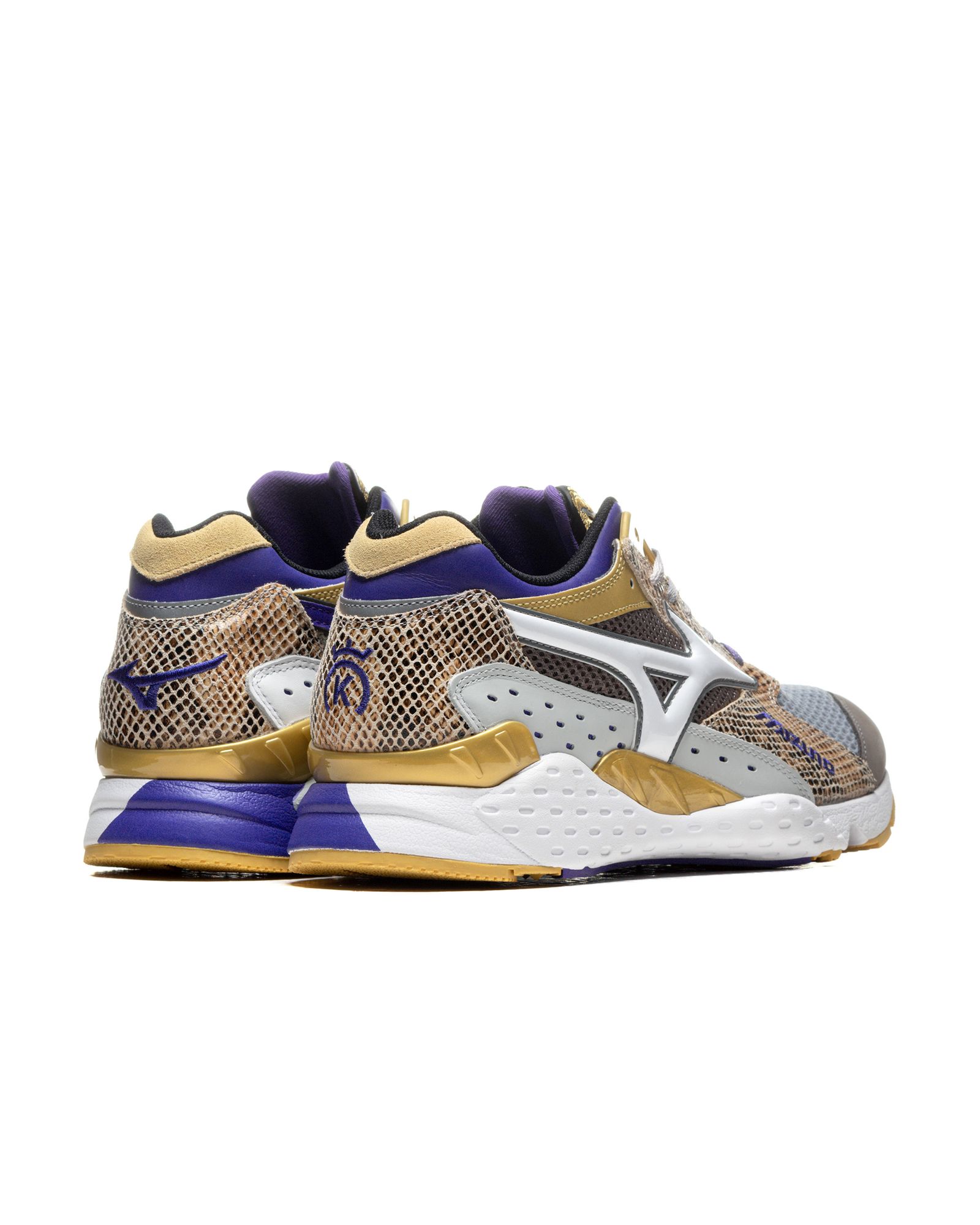 Mizuno x Kazoku Mondo Control King Kobra II