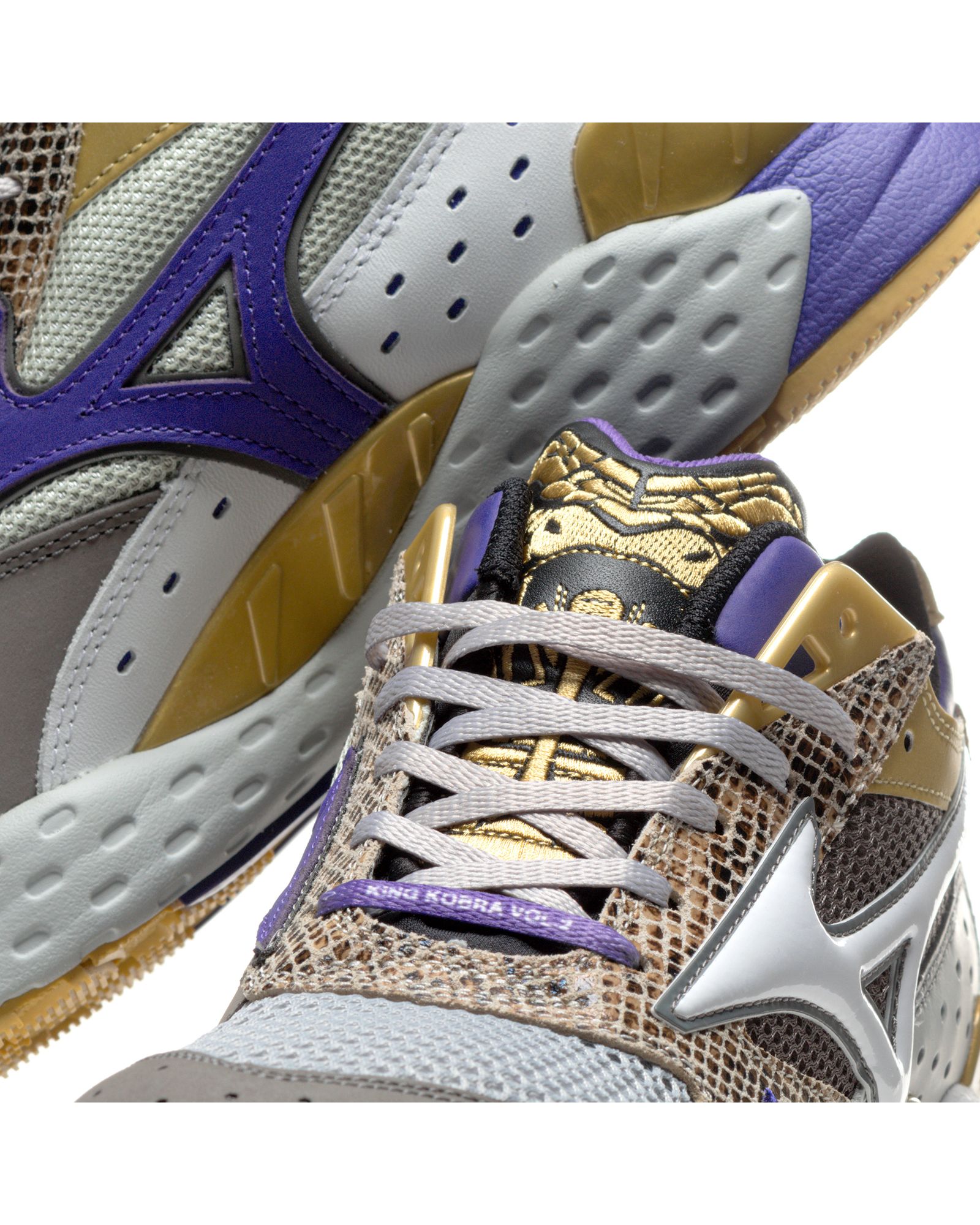 Mizuno x Kazoku Mondo Control King Kobra II