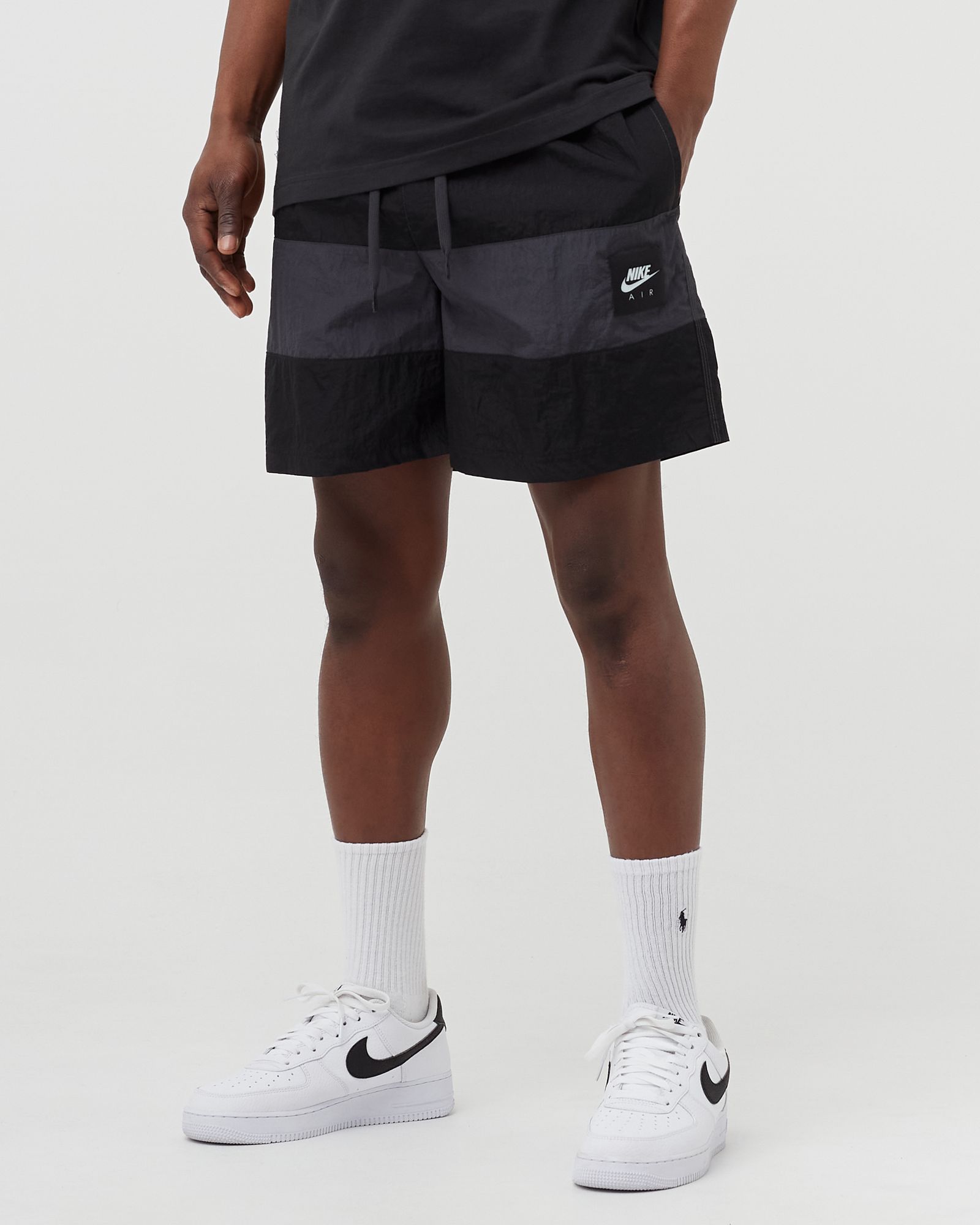 AIR WOVEN SHORT