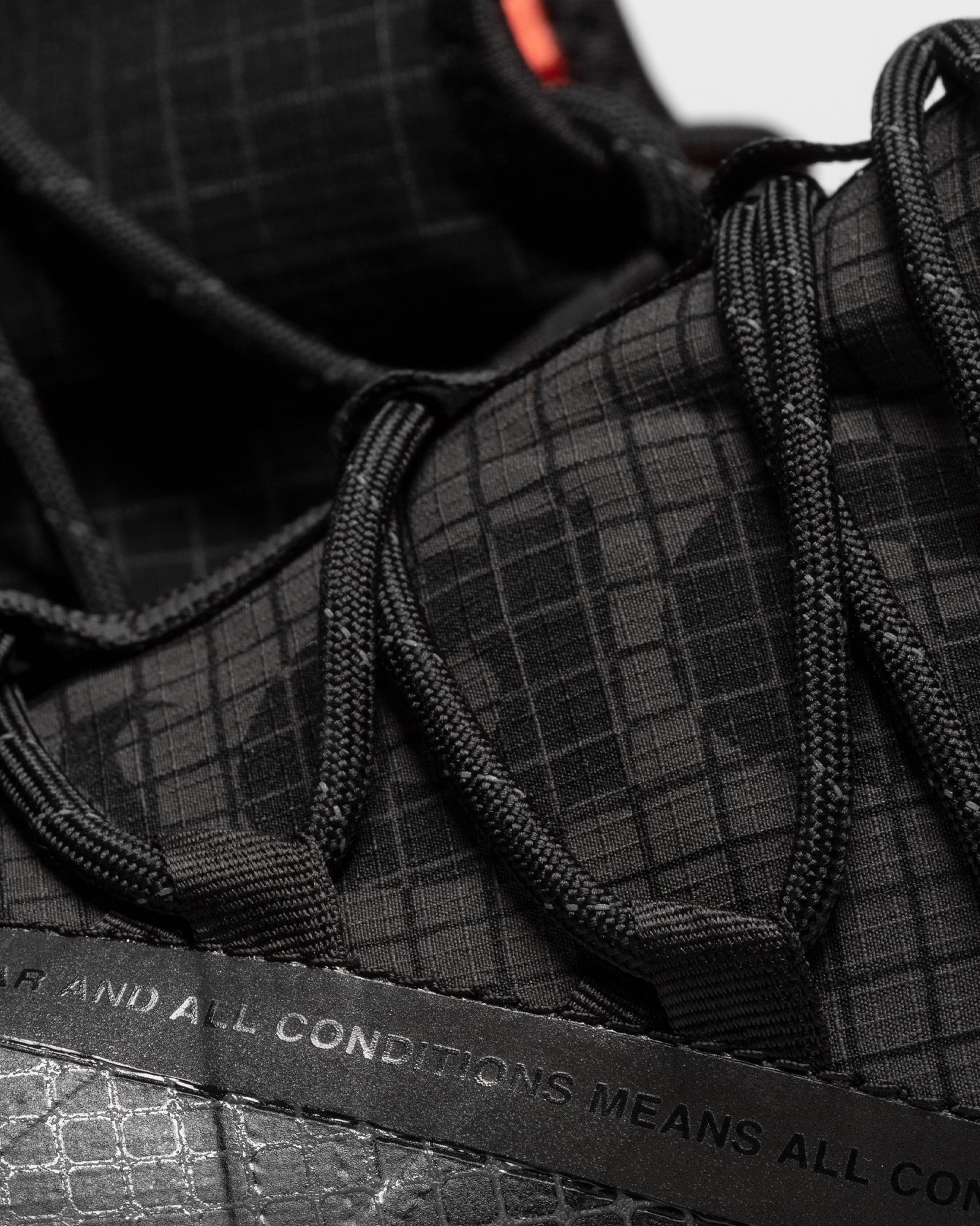 ACG MOUNTAIN FLY LOW