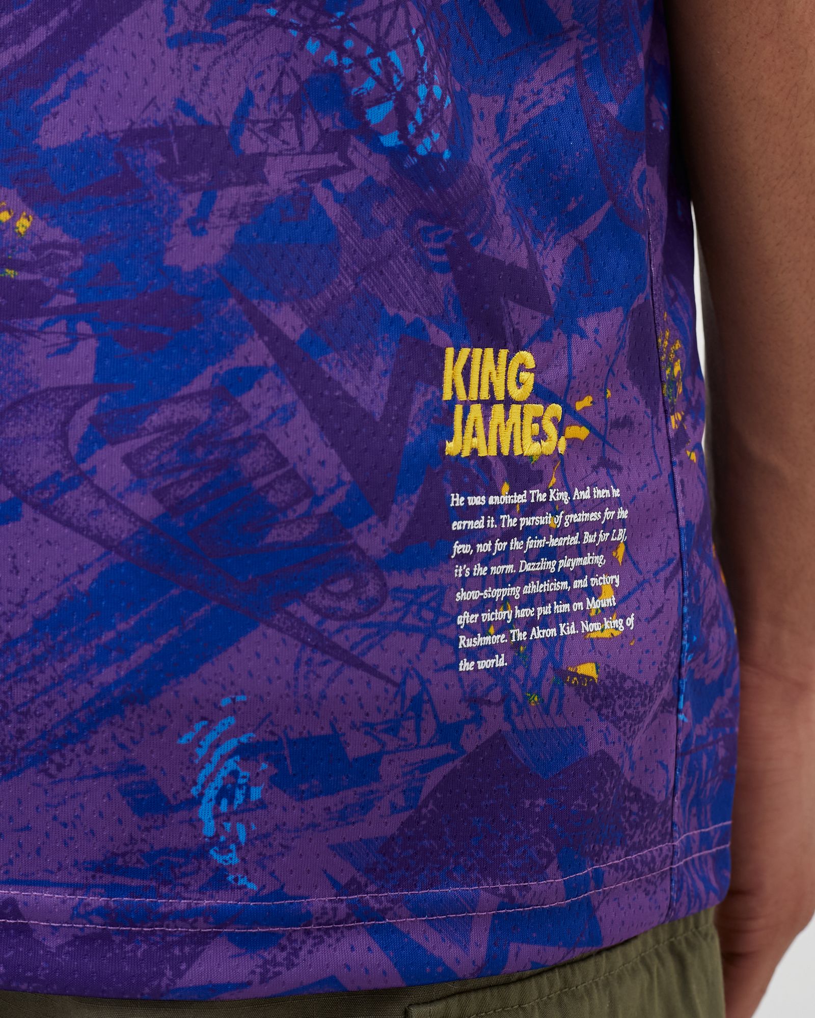 LeBron James Select Series Jersey