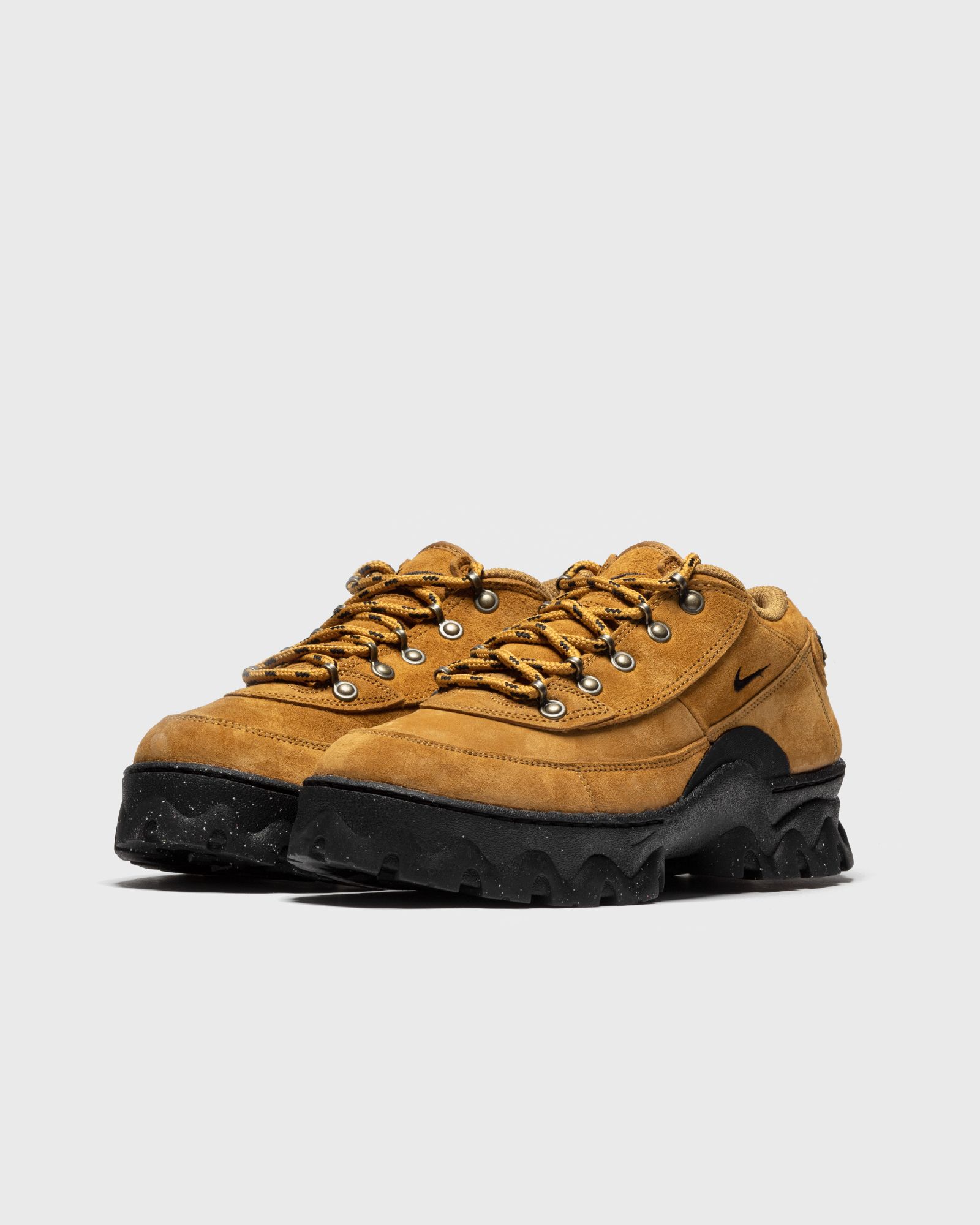WMNS Lahar Low