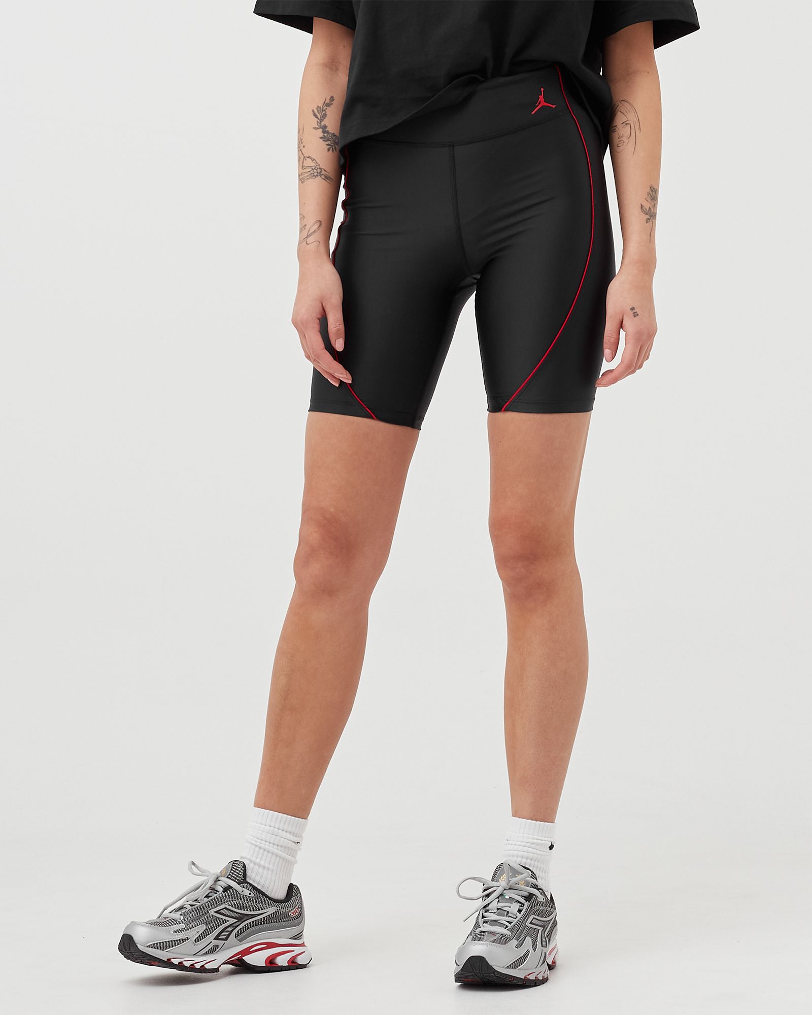 WMNS ESSENTIAL Bike Shorts