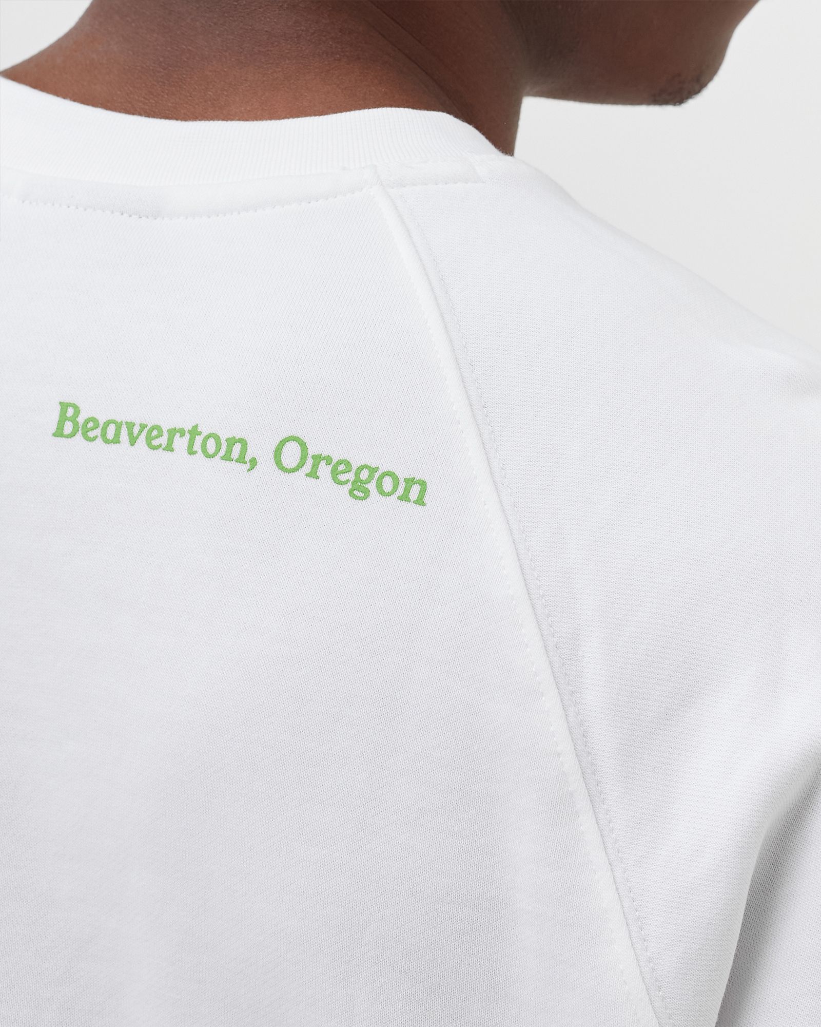 WORLD TOUR Crew SWEATSHIRT