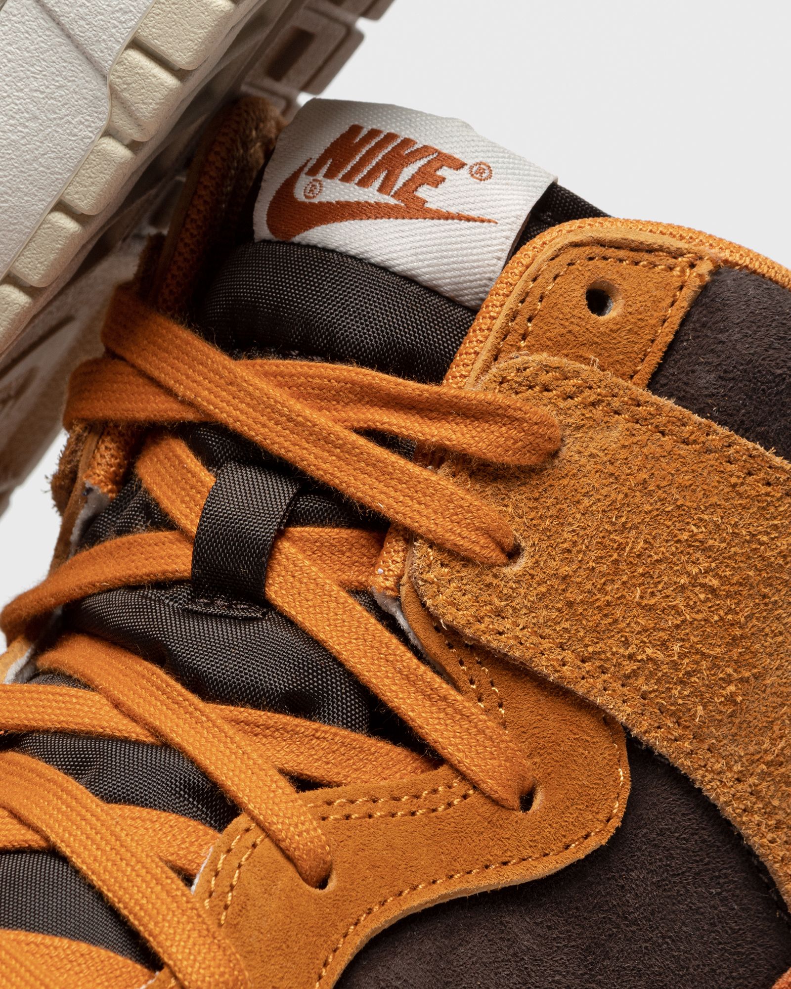 Dunk High Retro Premium "DARK RUSSET"