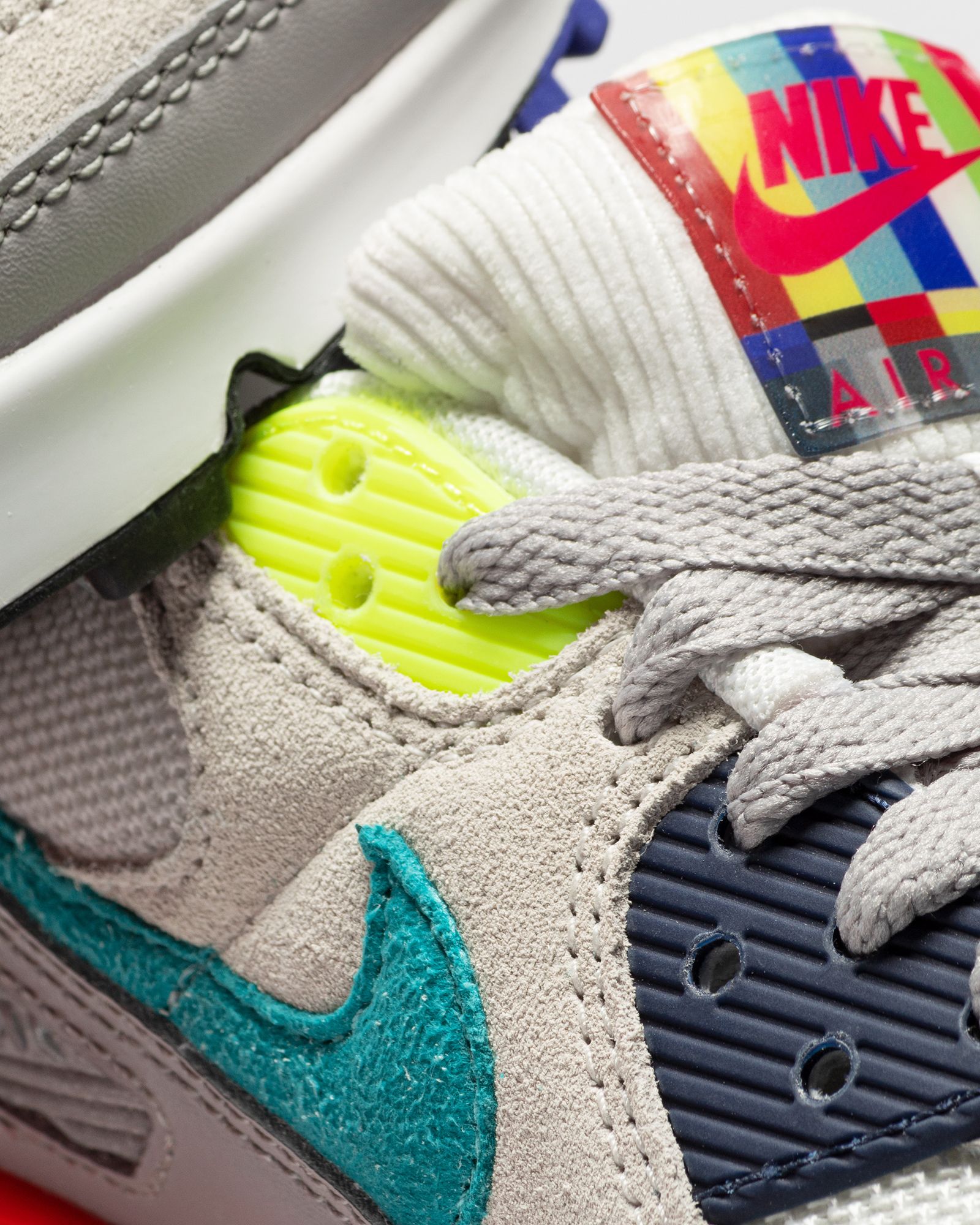 WMNS Air Max 90 “EVOLUTION OF ICONS”