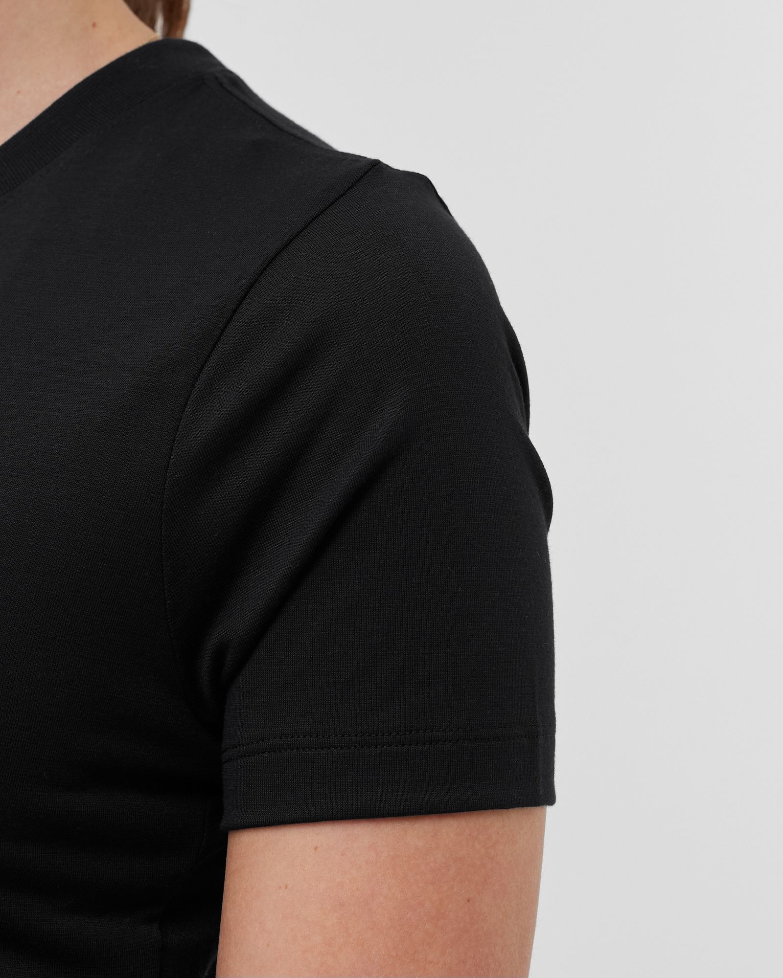 WMNS ESSENTIAL CROPPED TEE 