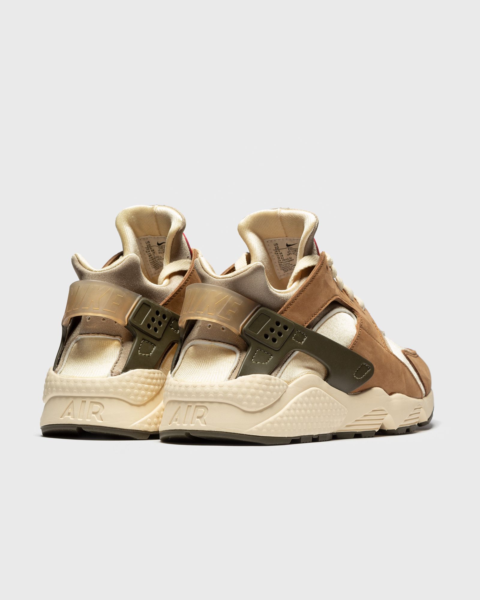 Nike x Stussy Air Huarache LE "Desert Oak"