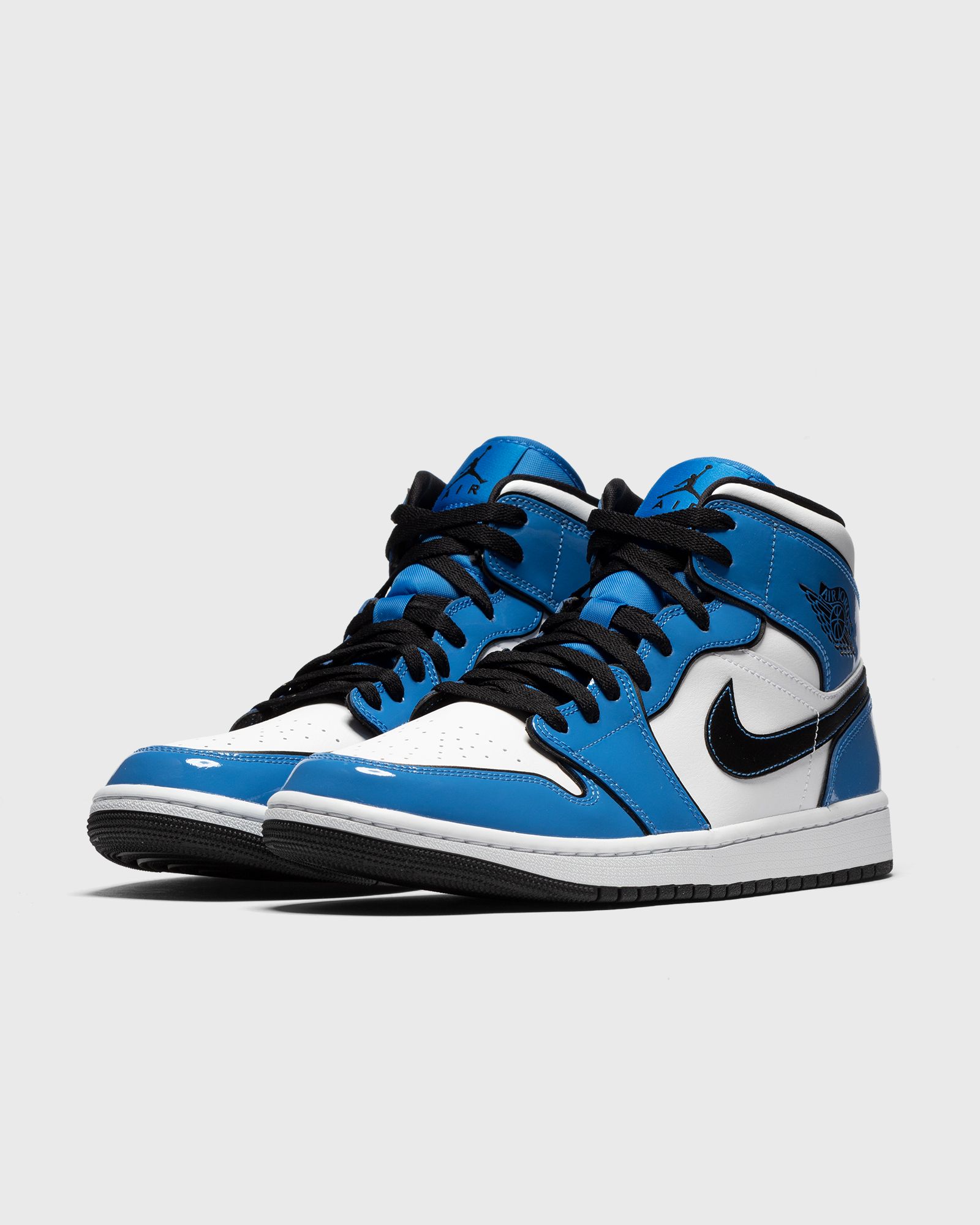 Air Jordan 1 Mid SE "Signal Blue"