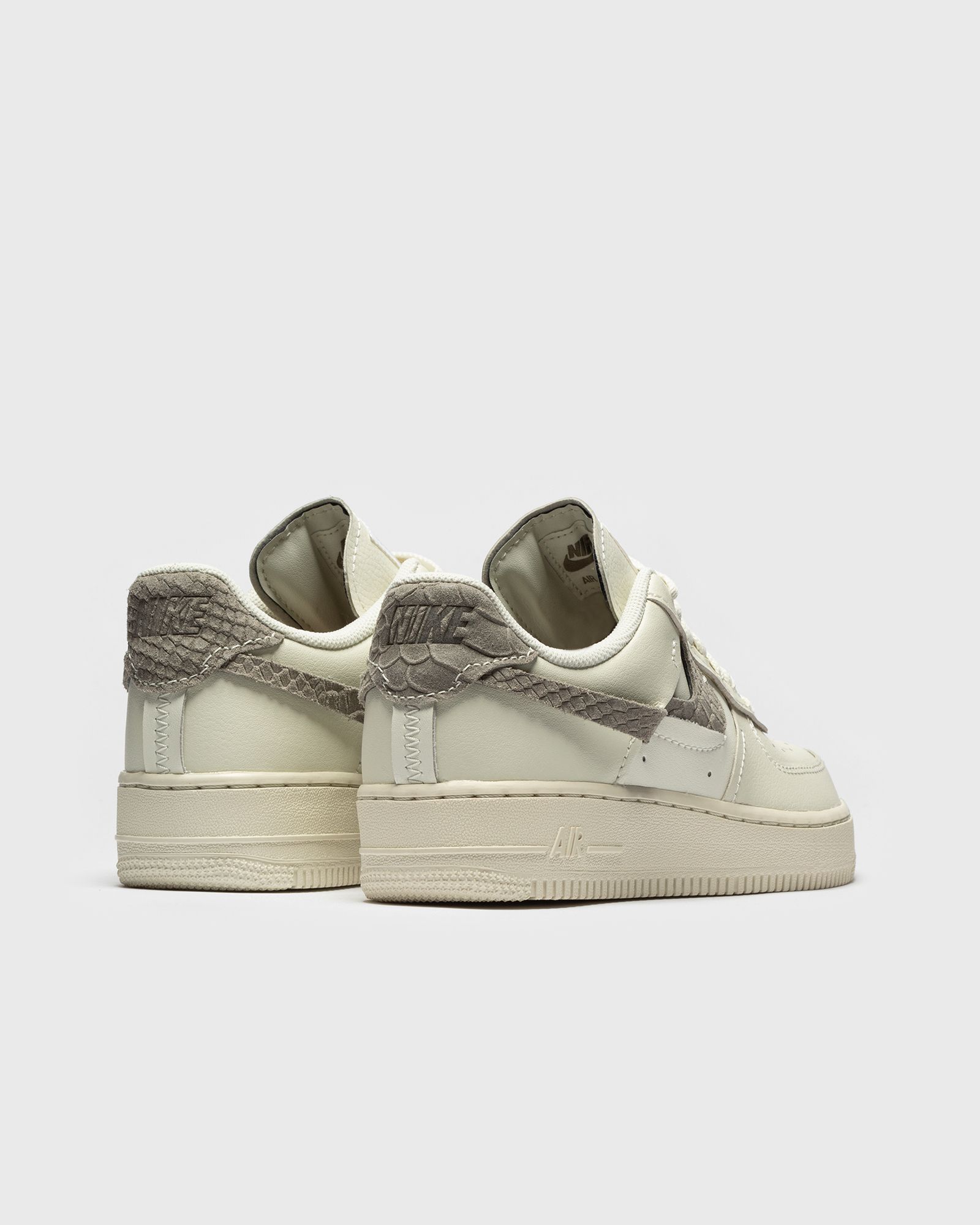 WMNS Air Force 1 LXX