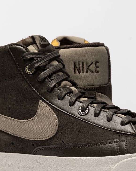WMNS Blazer Mid '77