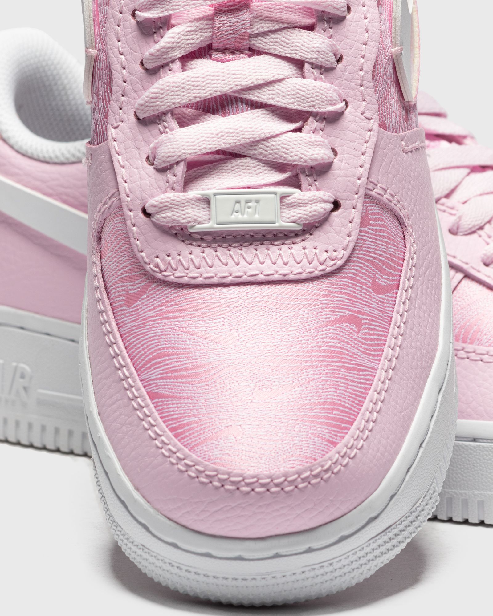 WMNS AIR FORCE 1 LXX 'PINK FOAM'