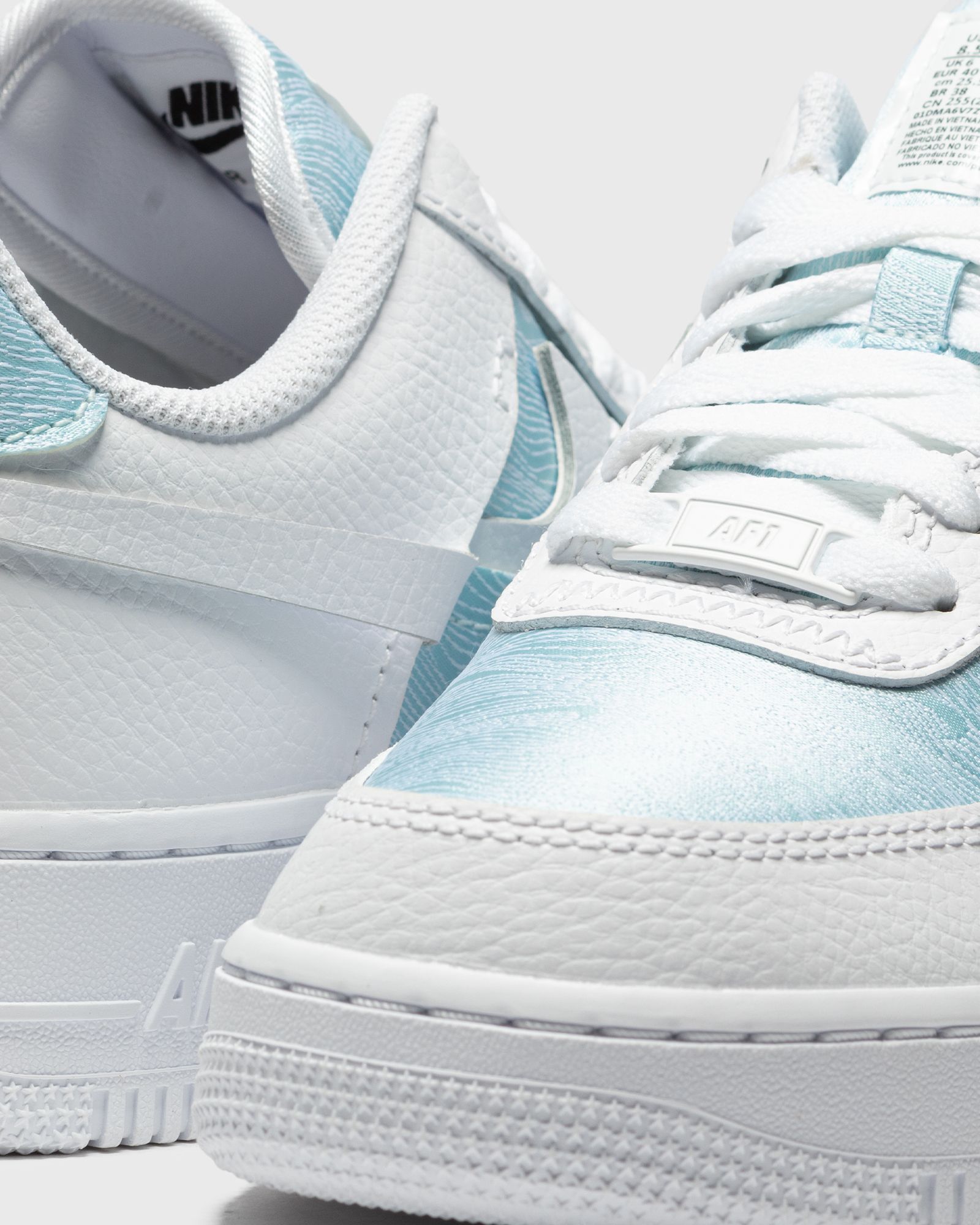 WMNS Air Force 1 LXX