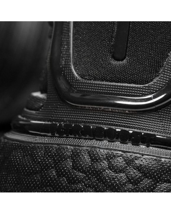 ULTRABOOST 20
