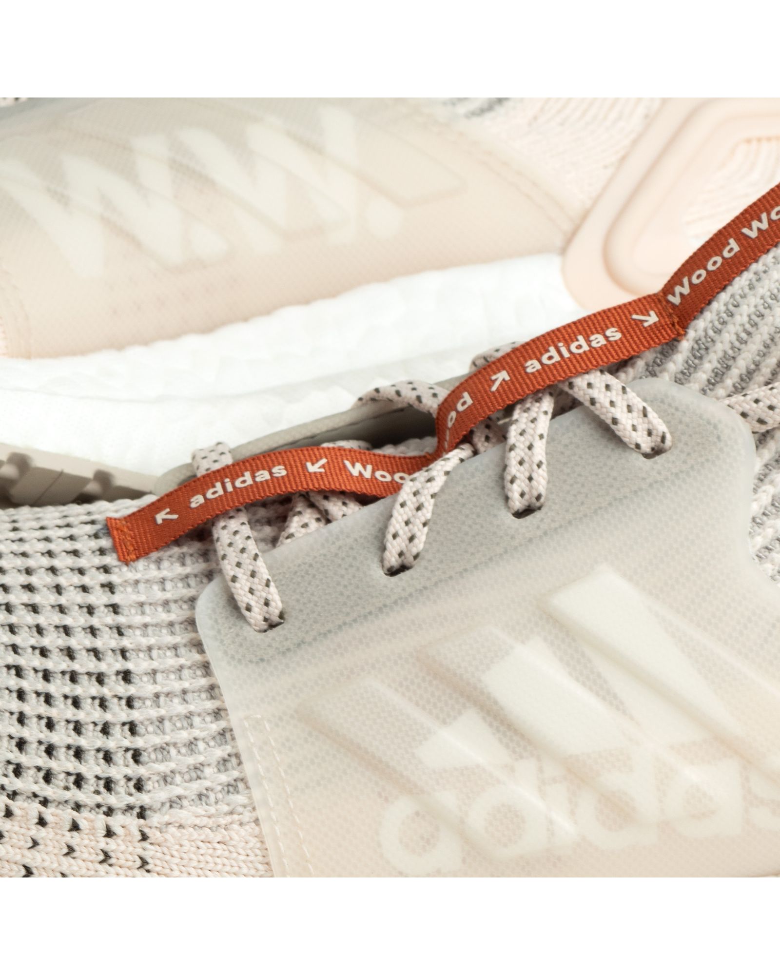 ULTRABOOST 19 WOODWOOD*