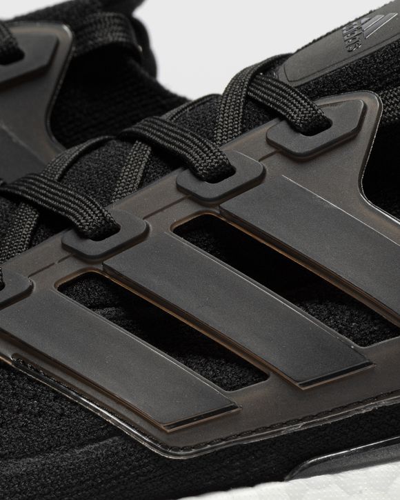 ULTRABOOST 21