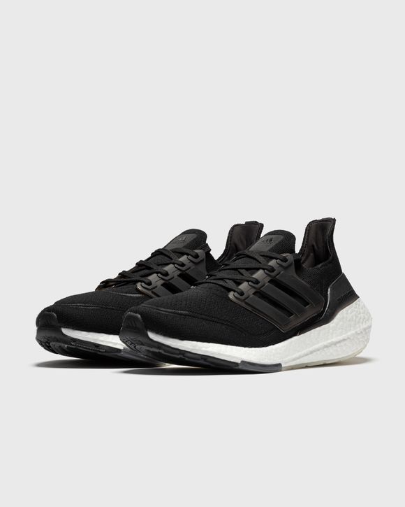 ULTRABOOST 21
