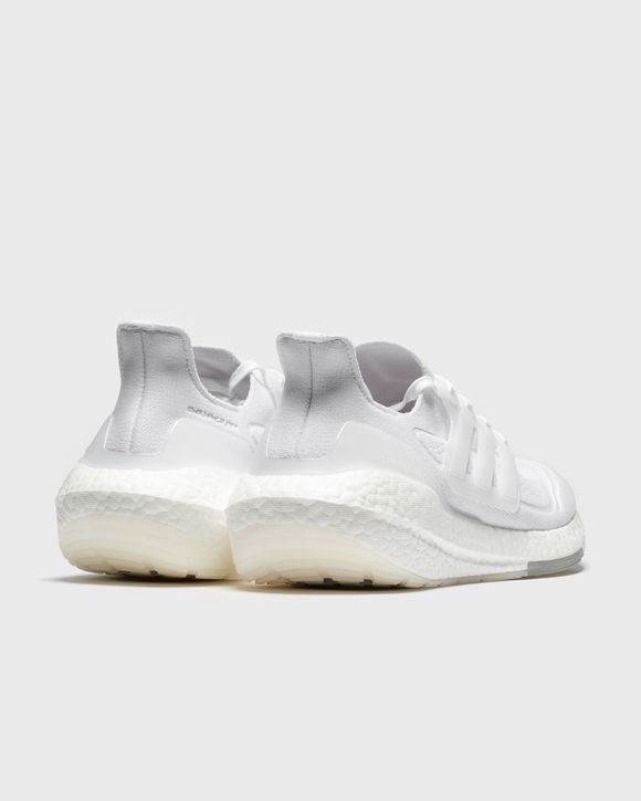 ULTRABOOST 21