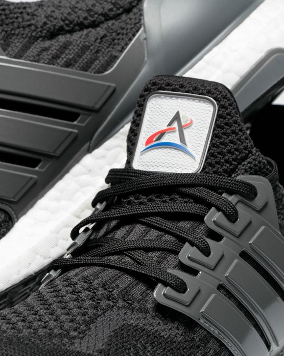 ★アディダス★Ultraboost 5.0★Grey/Grey/Black Amazon.com | adidas Ultraboost 5.0 DNA Shoes Men's, Grey
