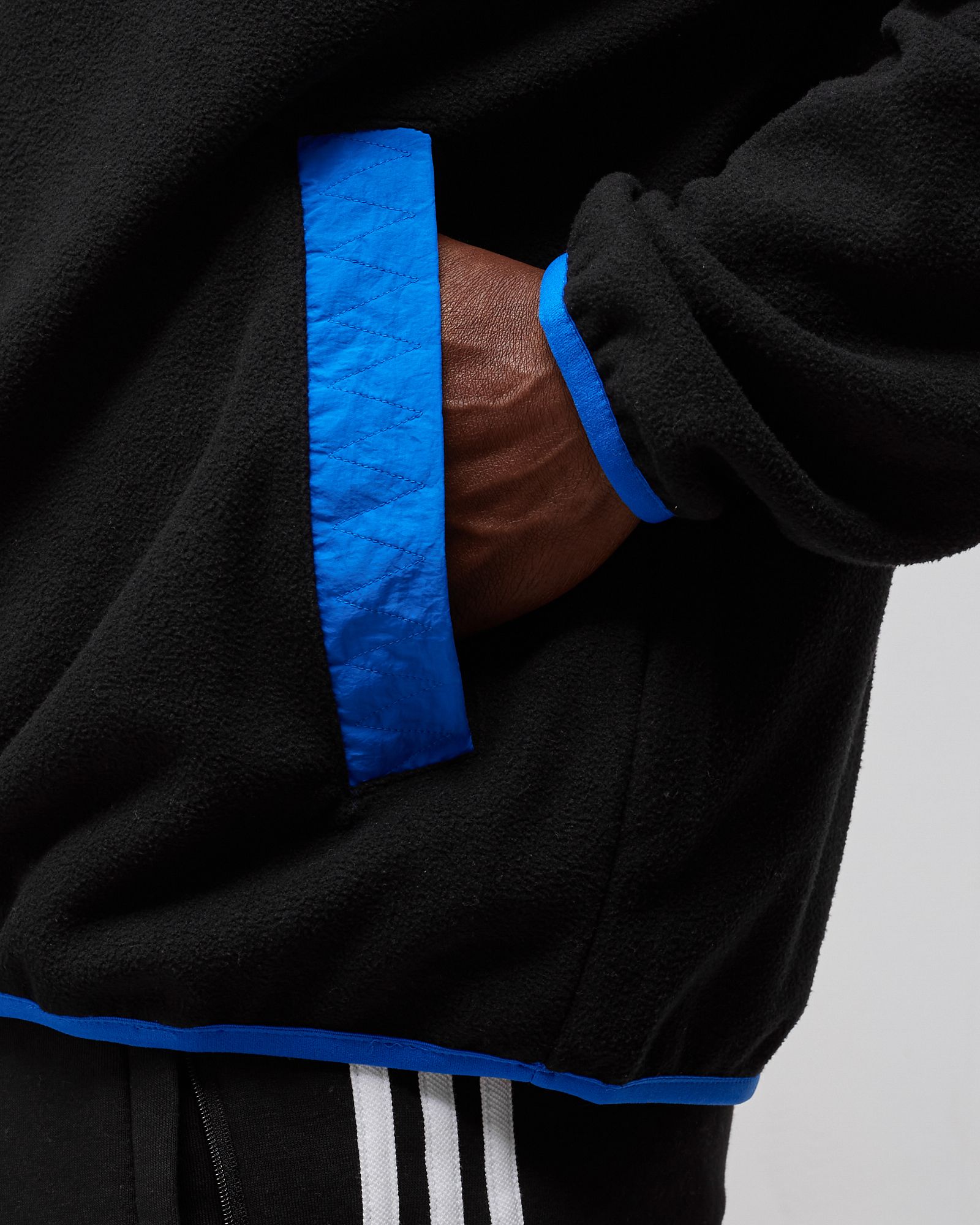 ADVENTURE HALF ZIP FLEECE