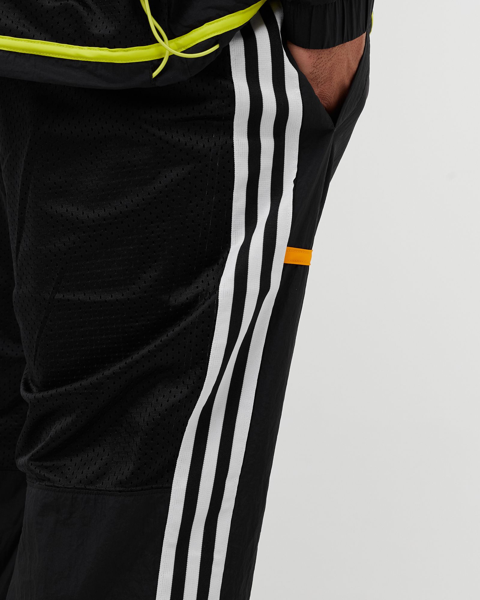 REVERSE TRACKPANTS