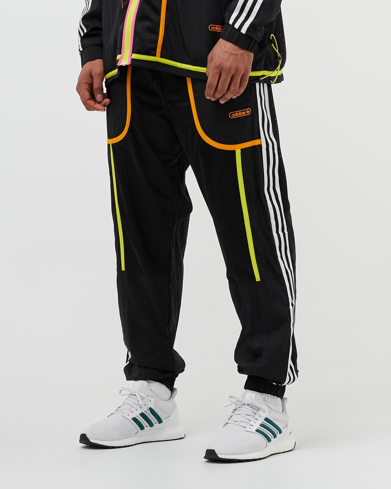 REVERSE TRACKPANTS
