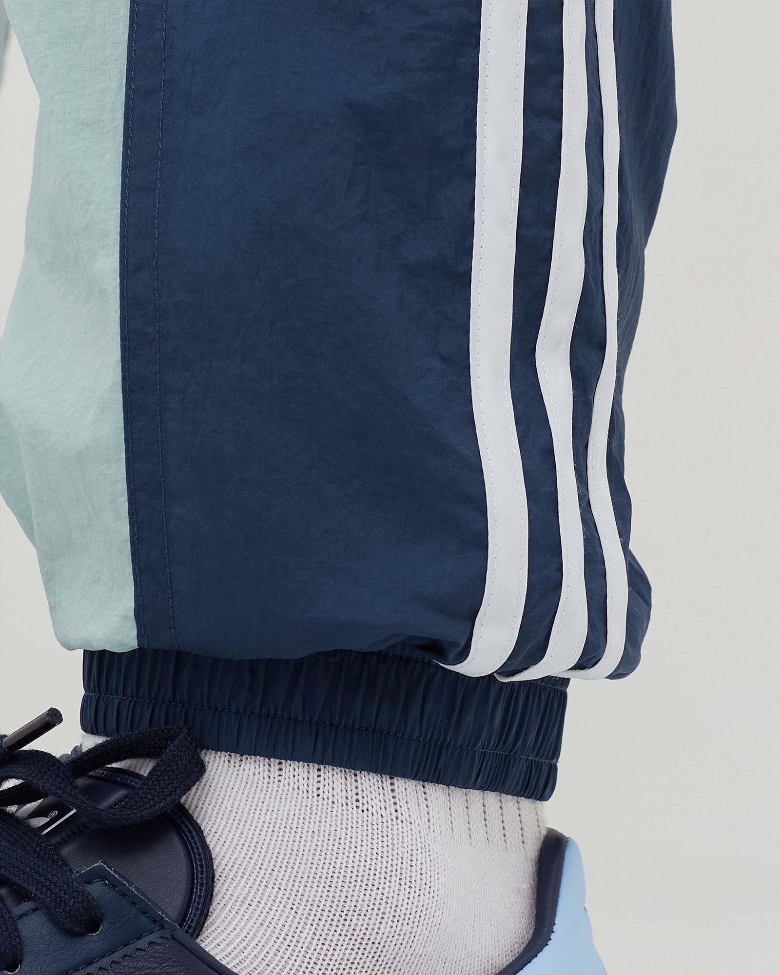 LIGHTWEIGHT TRACKPANT