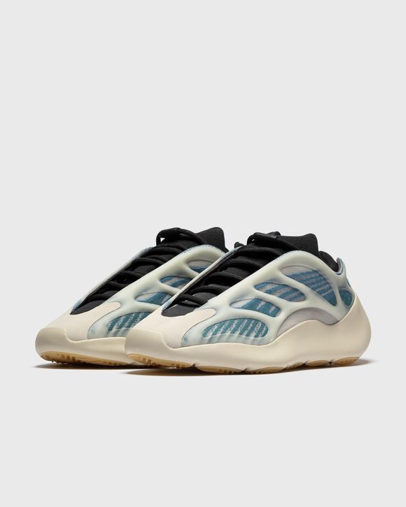 Bstn store yeezy 700