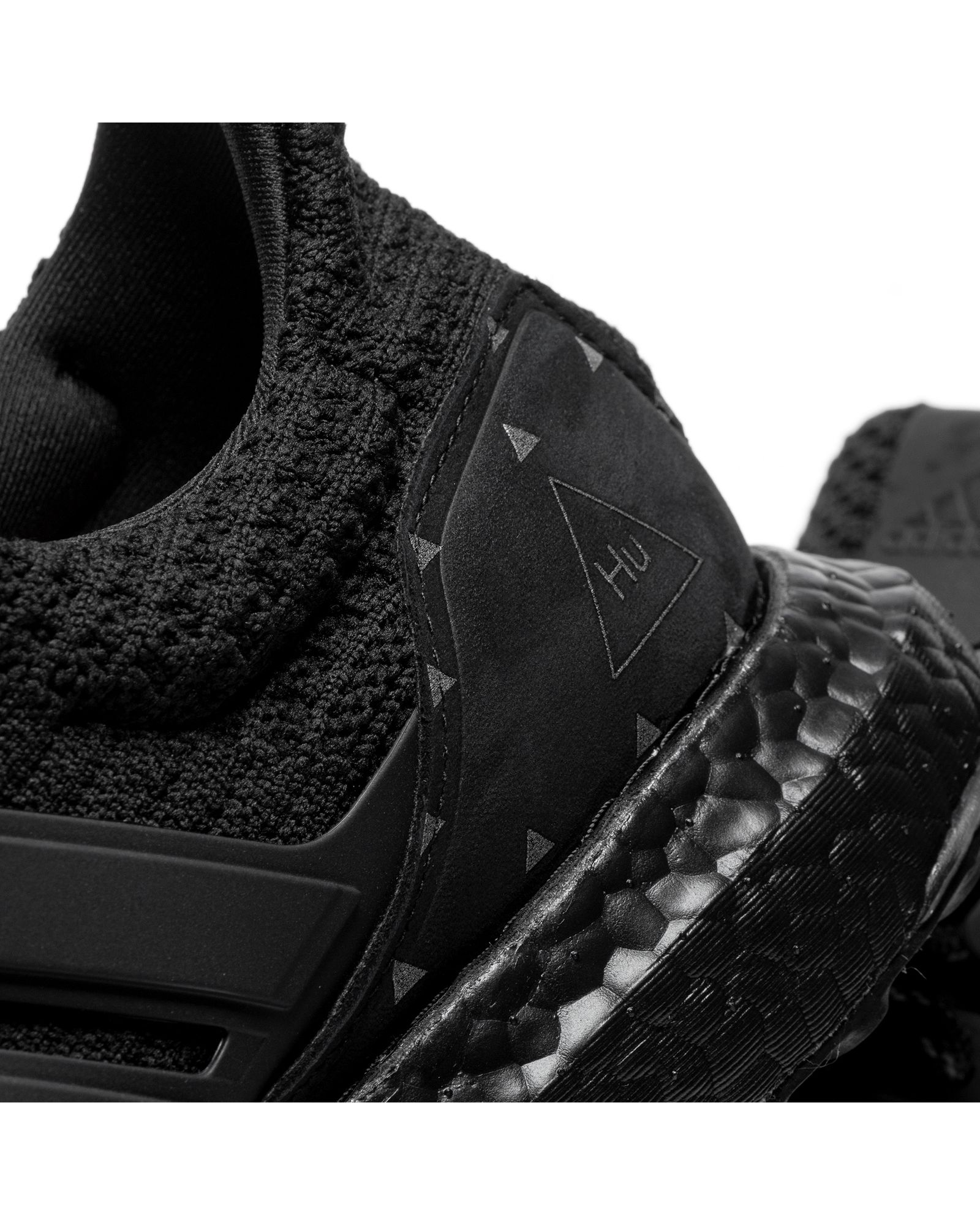 adidas X PHARRELL WILLIAMS ULTRABOOST DNA