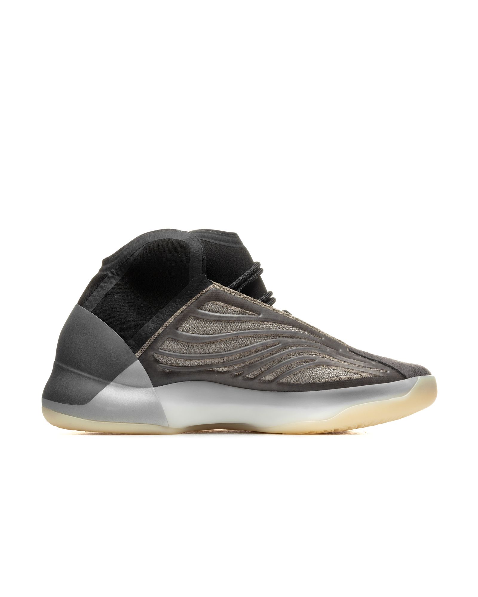 YEEZY QUANTIUM BARIUM