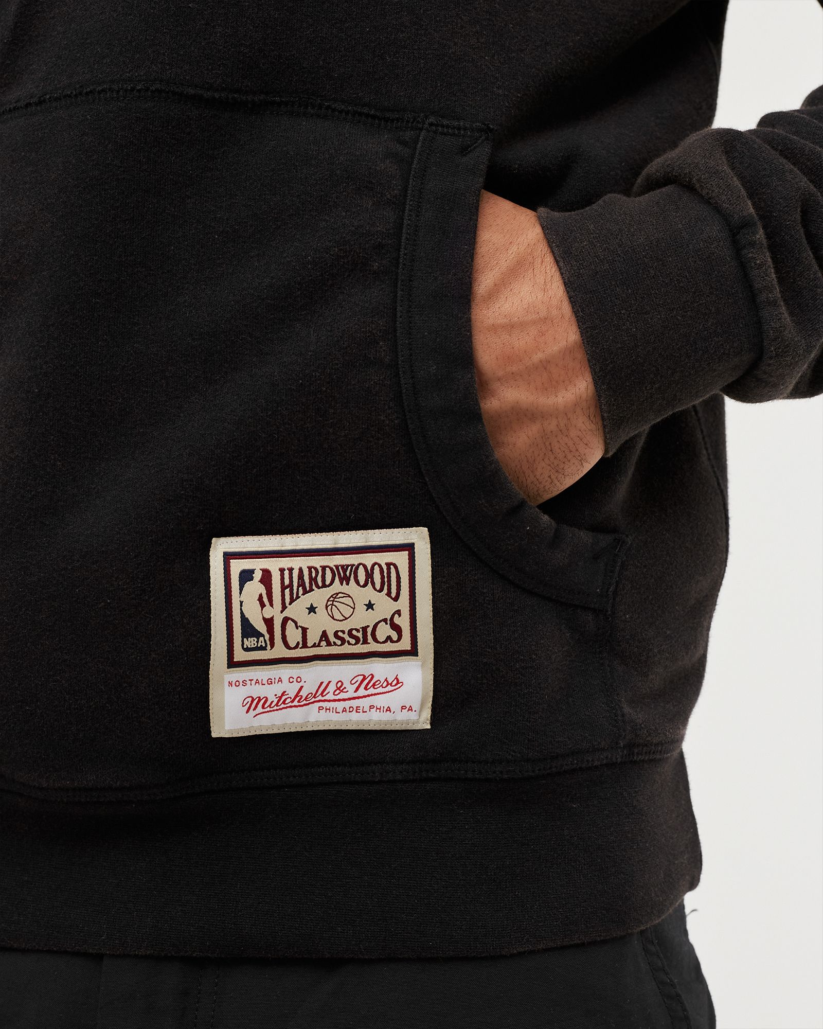 CHICAGO BULLS Worn Logo Hoodie