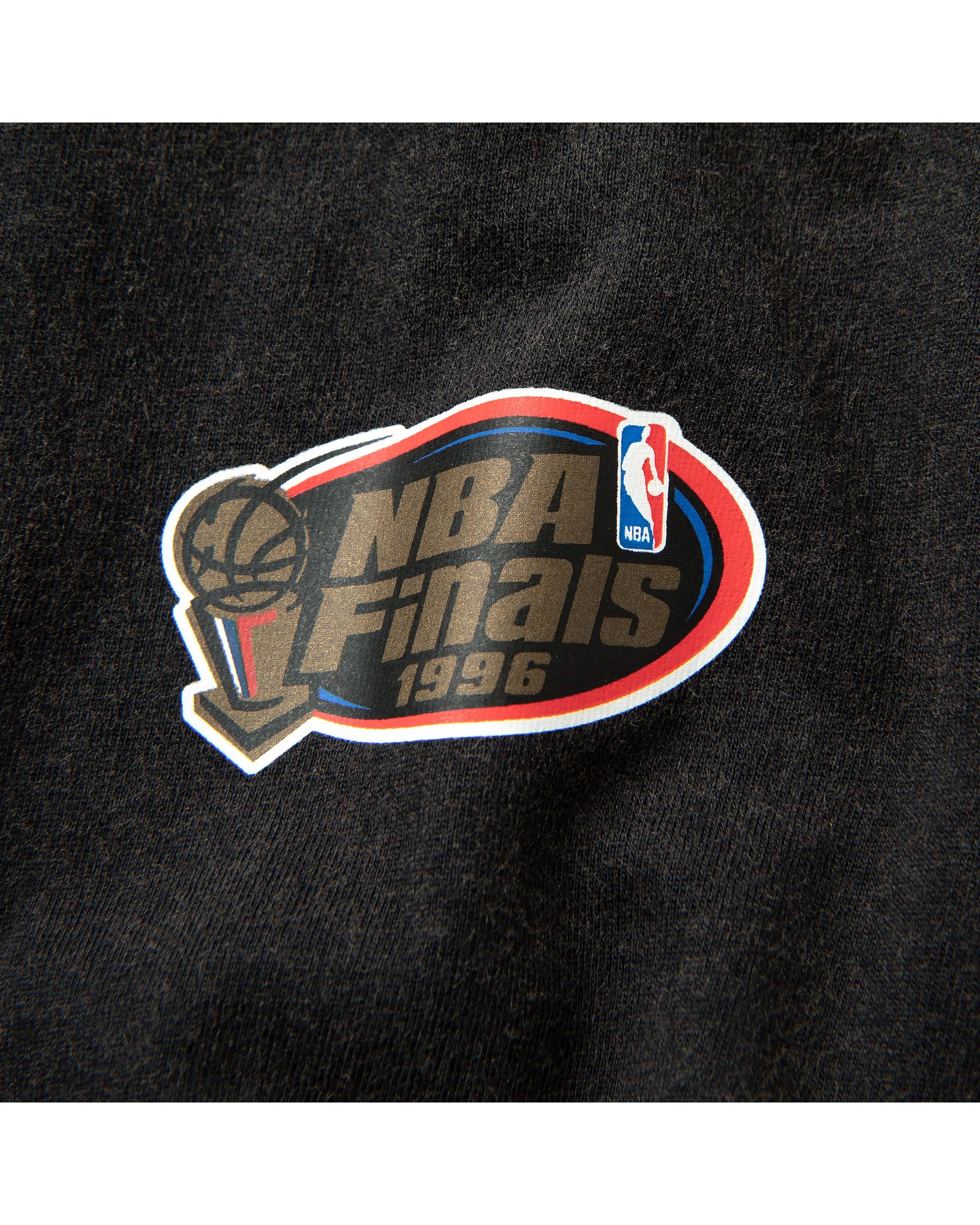 CHICAGO BULLS WORN LOGO/WORDMARK TEE