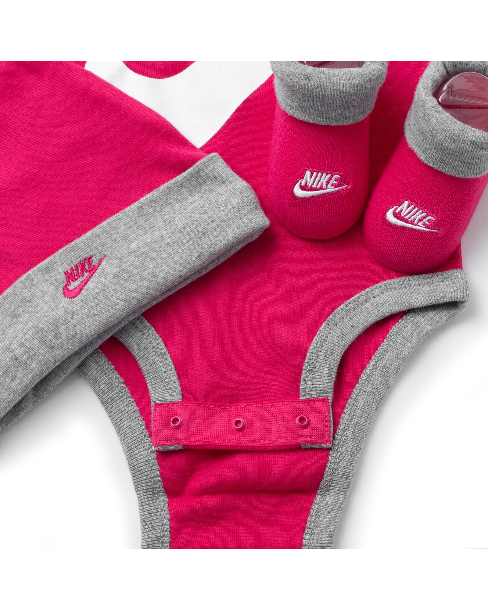 FUTURA LOGO HAT/BODYSUIT/BOOTIE 3 PIECE