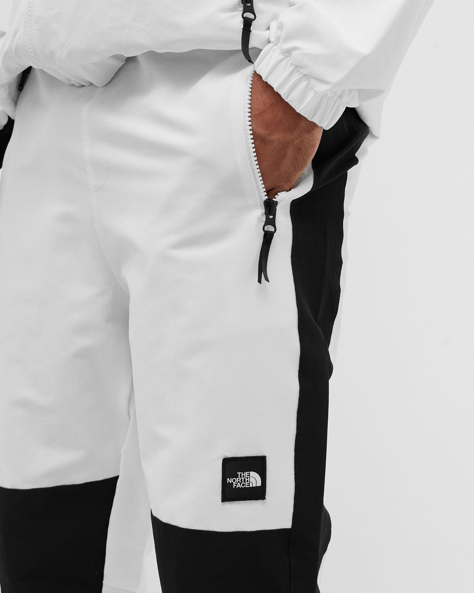 BLACK BOX TRACK PANT