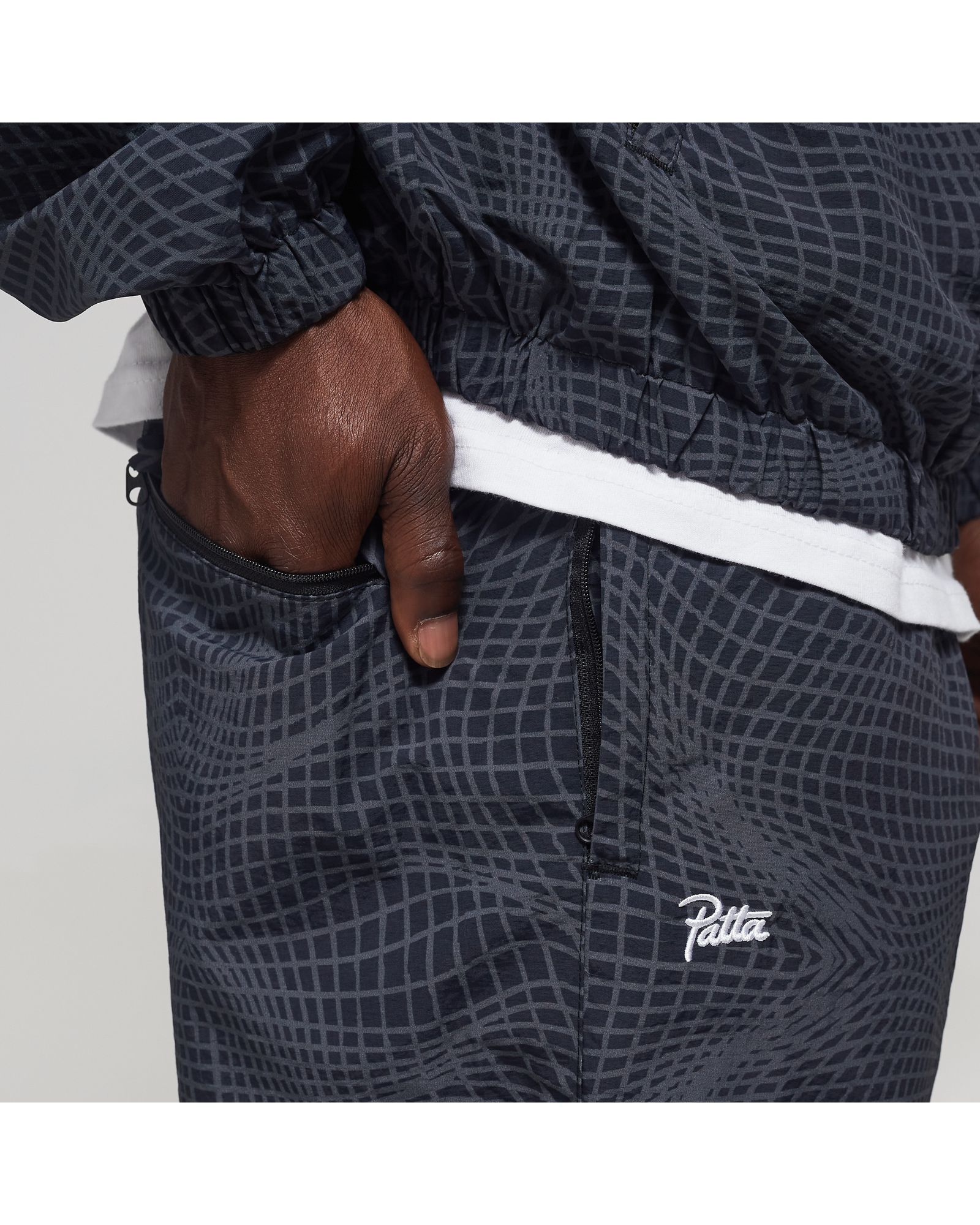 PATTA GRID RELAXED TRACKSUIT ナイロンジャケット PATTA GRID RELAXED TRACKSUIT Black | BSTN Store