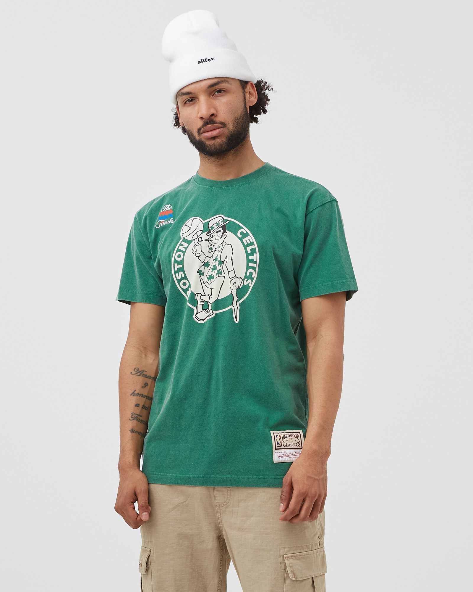 BOSTON CELTICS Worn Logo Tee