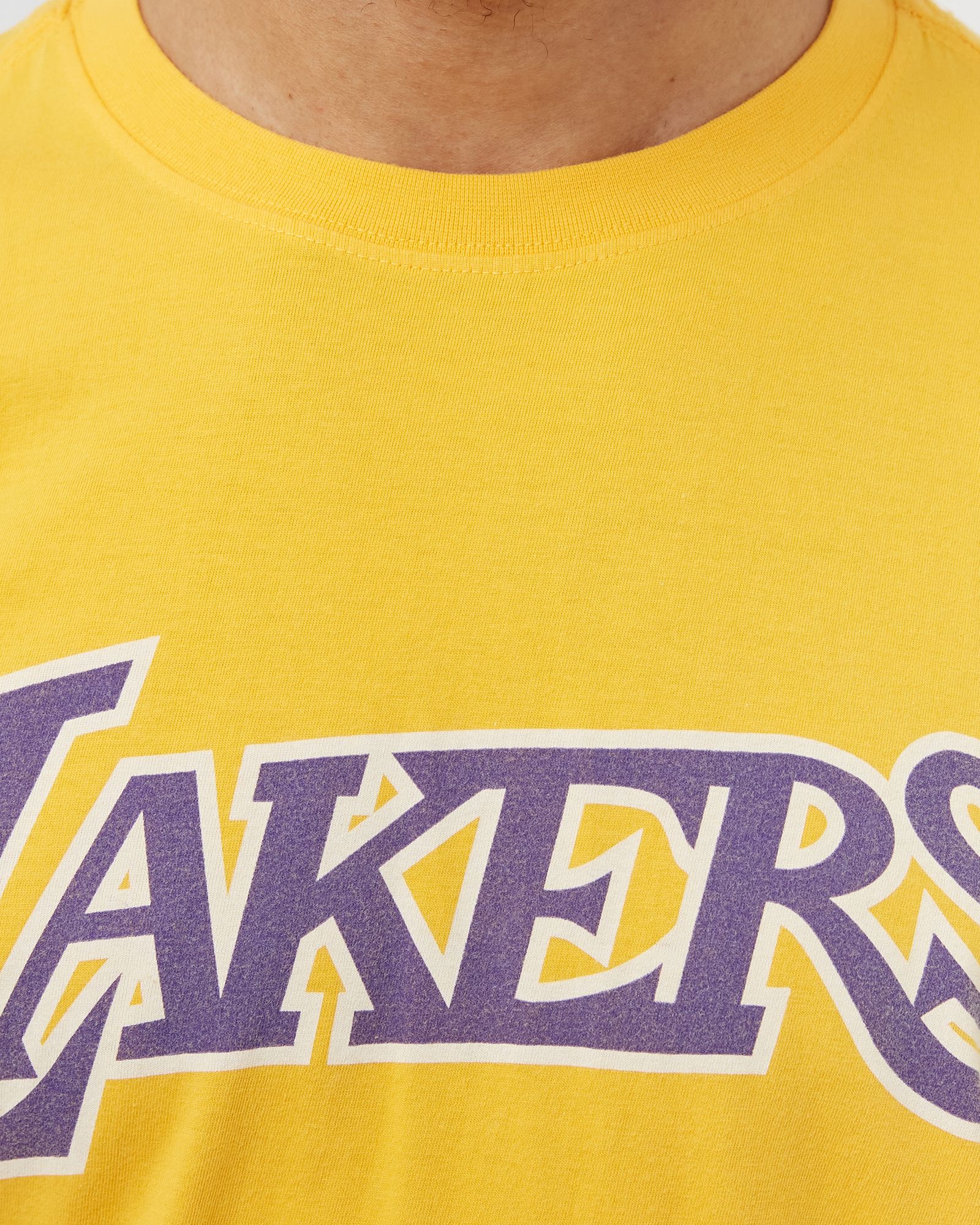 LOS ANGELES LAKERS Worn Logo Tee