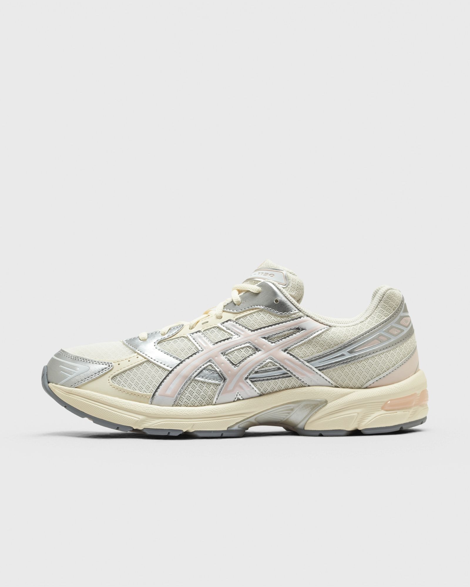 Asics Gel-1130 “Cream / Pink Cloud”: weiche Töne, kantig getragen (3)