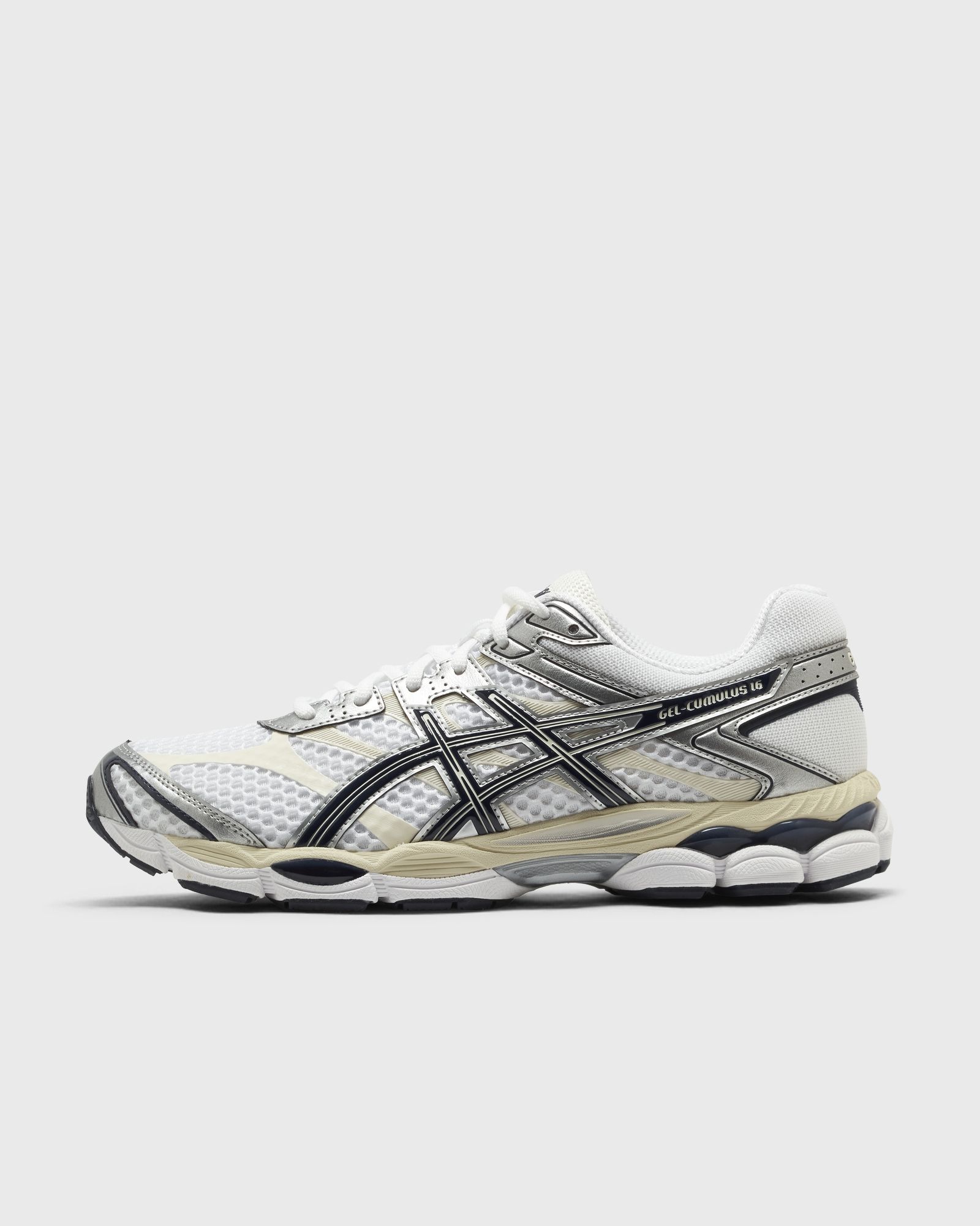 Asics Gel-Cumulus 16 “White Midnight”: Weiß-Navy für jeden Tag (5)