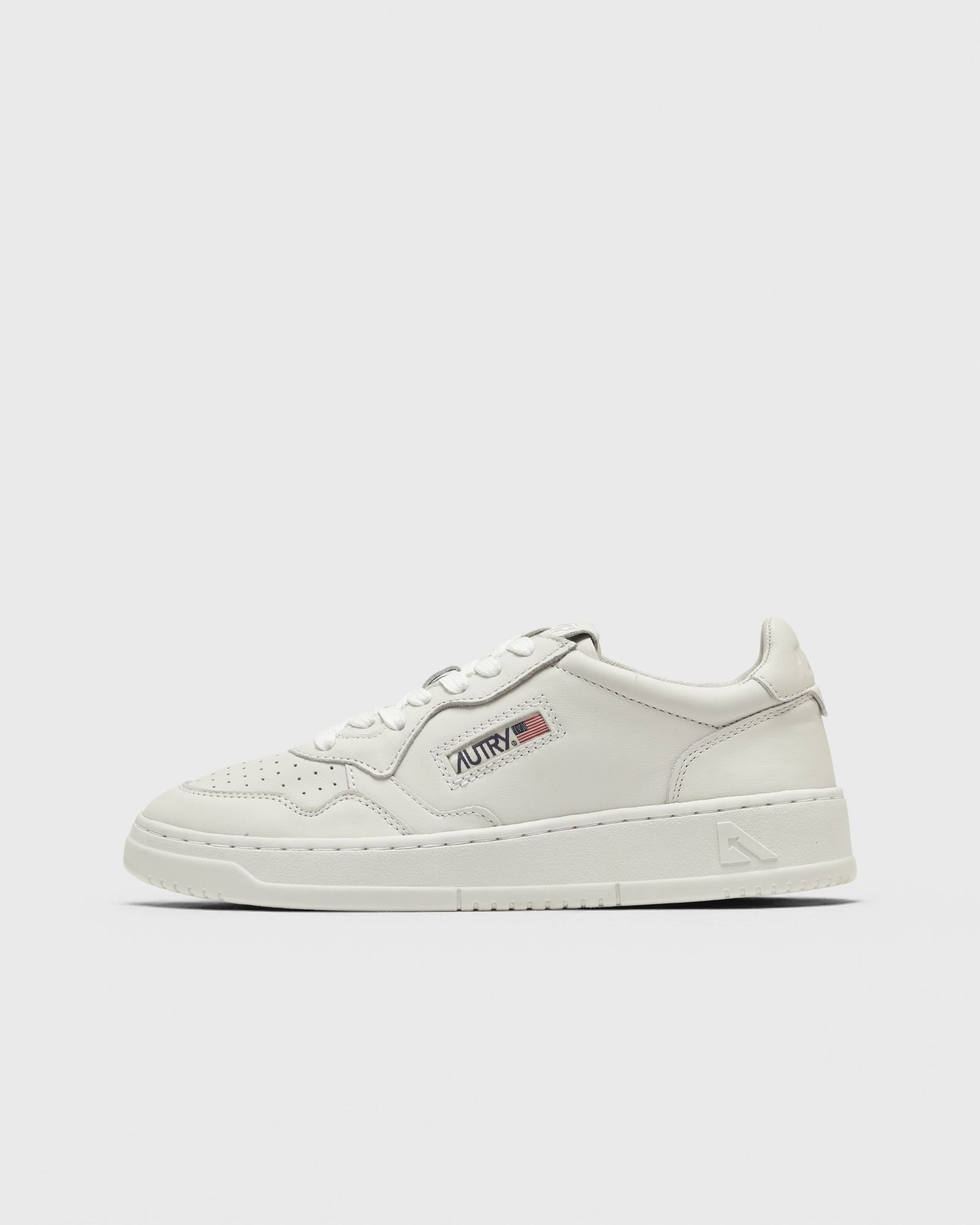 Autry Action Shoes WMNS MEDALIST LOW, white