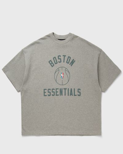 Fear of God Essentials CELTICS X Barkley Hendricks 90'S TEE, grey