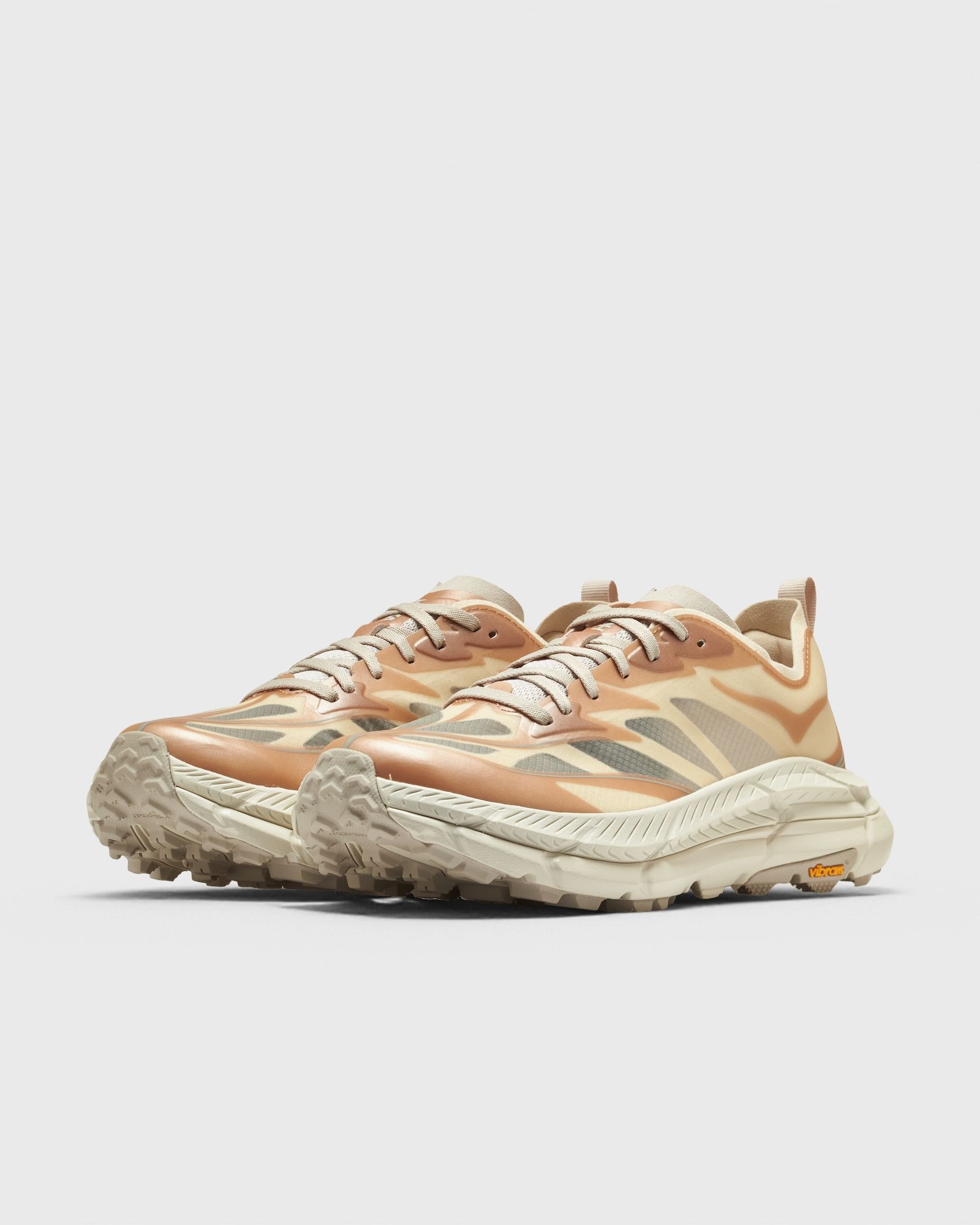 HOKA Mafate Speed white