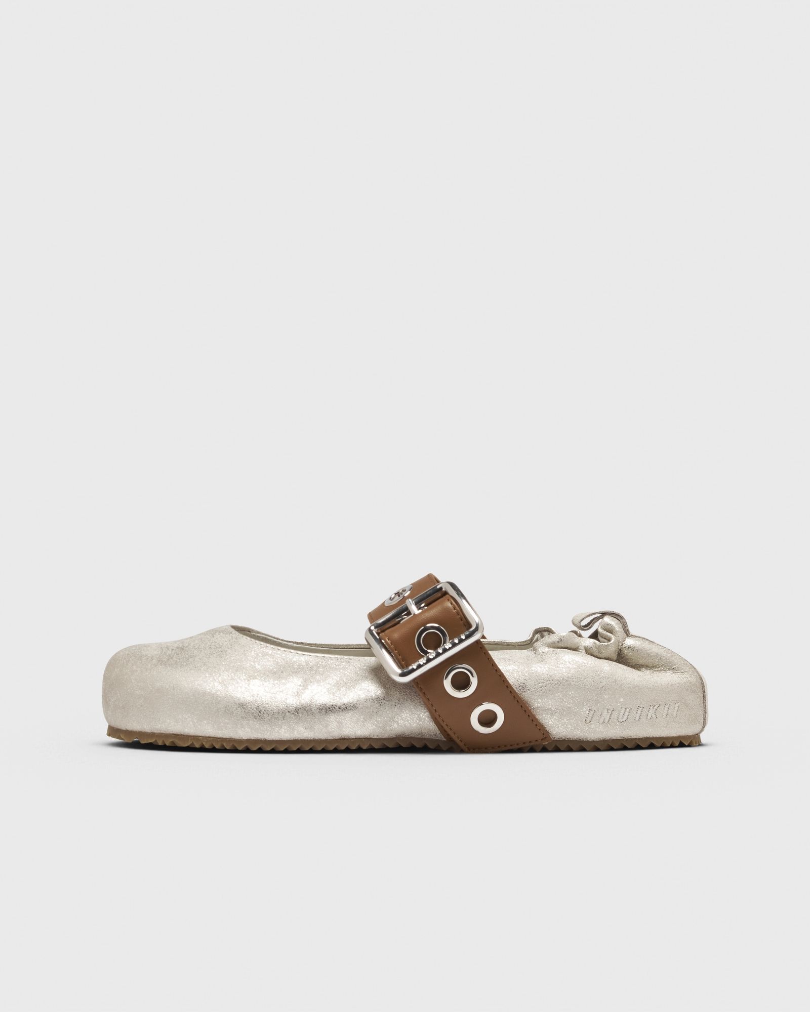 MOLLY STUDS