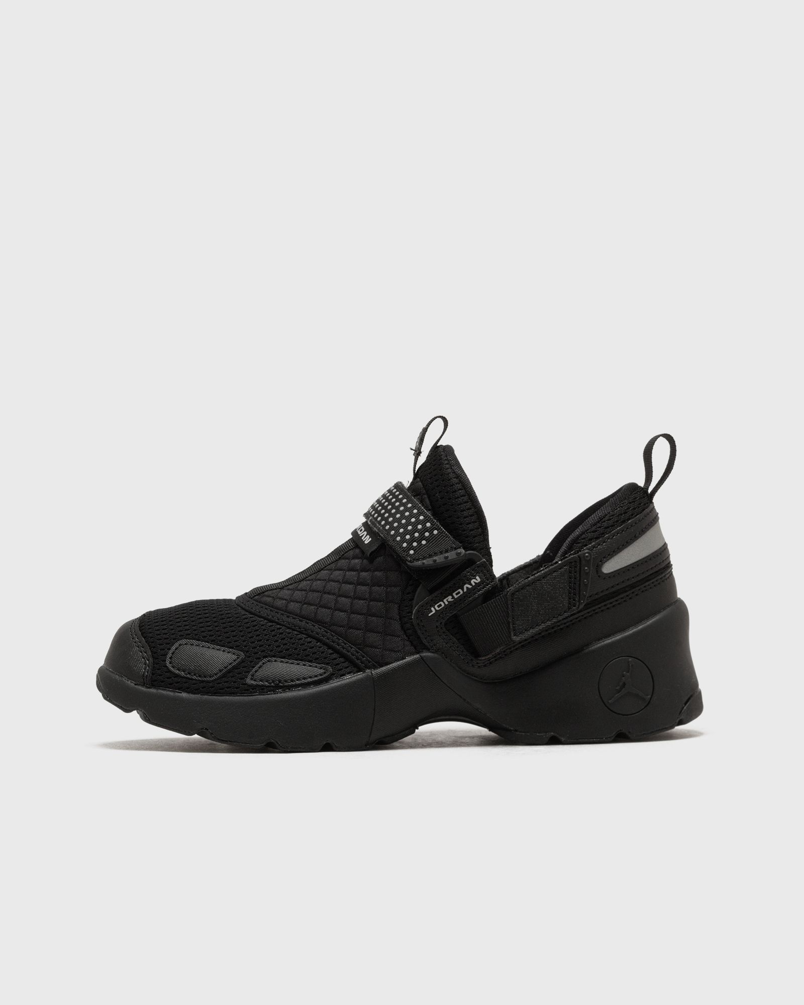 Jordan WMNS TRUNNER LX, black