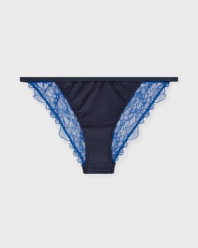love stories Wild Rose, blue