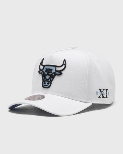 Mitchell & Ness NBA CORE XI PRO SNAPBACK CHICAGO BULLS, white