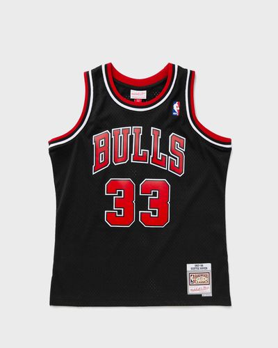 Mitchell & Ness NBA SWINGMAN JERSEY CHICAGO BULLS ALTERNATE 1997-98 SCOTTIE PIPPEN #33, black|red