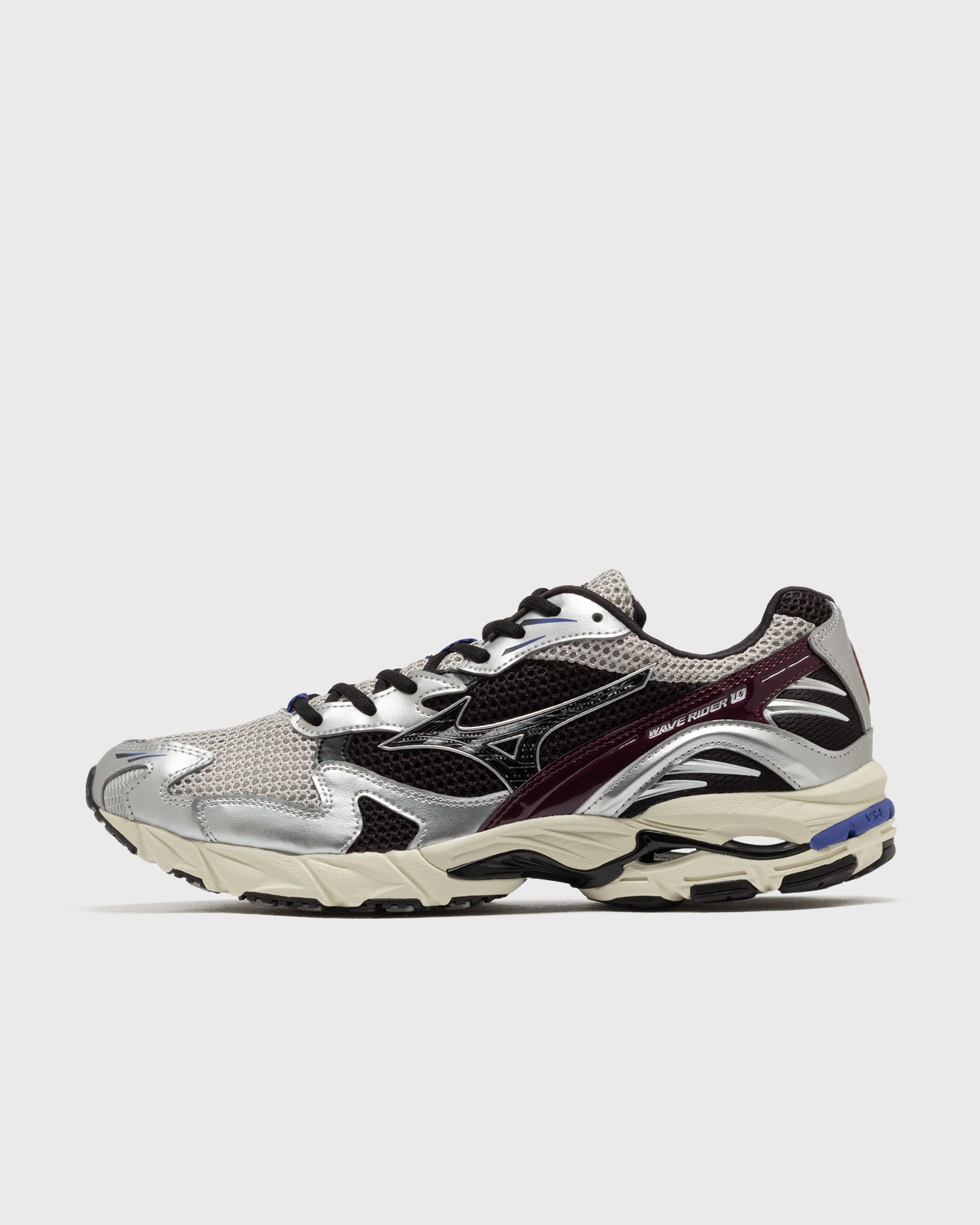 Mizuno Wave Rider promotion