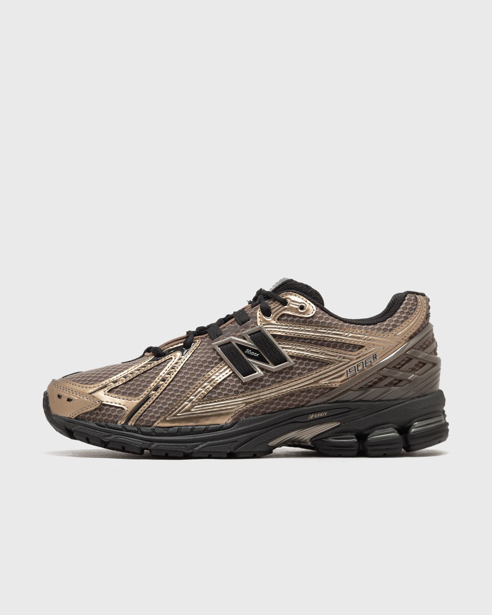 New Balance 1906R “Bronze”: metallischer Glanz für deine Rotation (4)